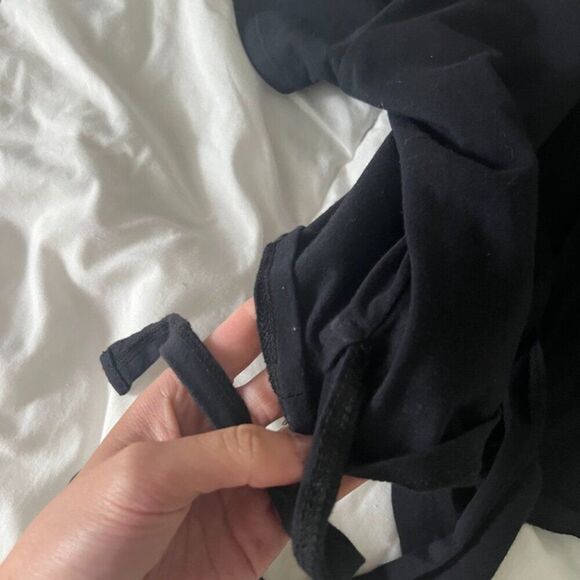 Brandy Melville / John Galt Rae Top Black One Side - Picture 8 of 10